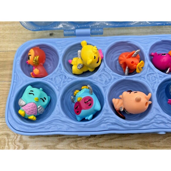 Hatchimals CollEGGtibles Lot Of 24 Assorted Figures in Blue Egg Cartons No Dups - Picture 5 of 16